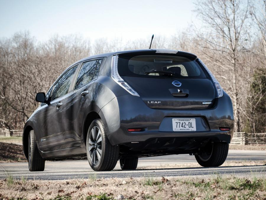  Nissan Leaf 2013 года  (US) (фото 9 из 13)